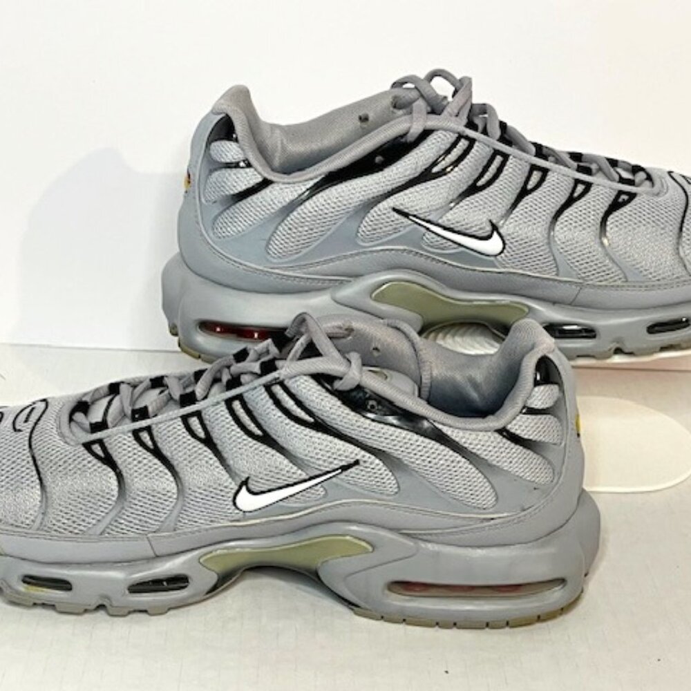 Nike Air Max Plus TN Wolf Grey Casual Athletic Daily Sneakers Mens 13 852630-021